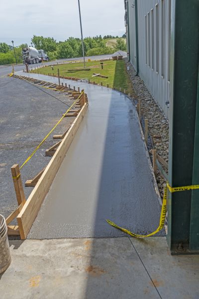 Cost of Concrete Sidewalk Paving in Concord